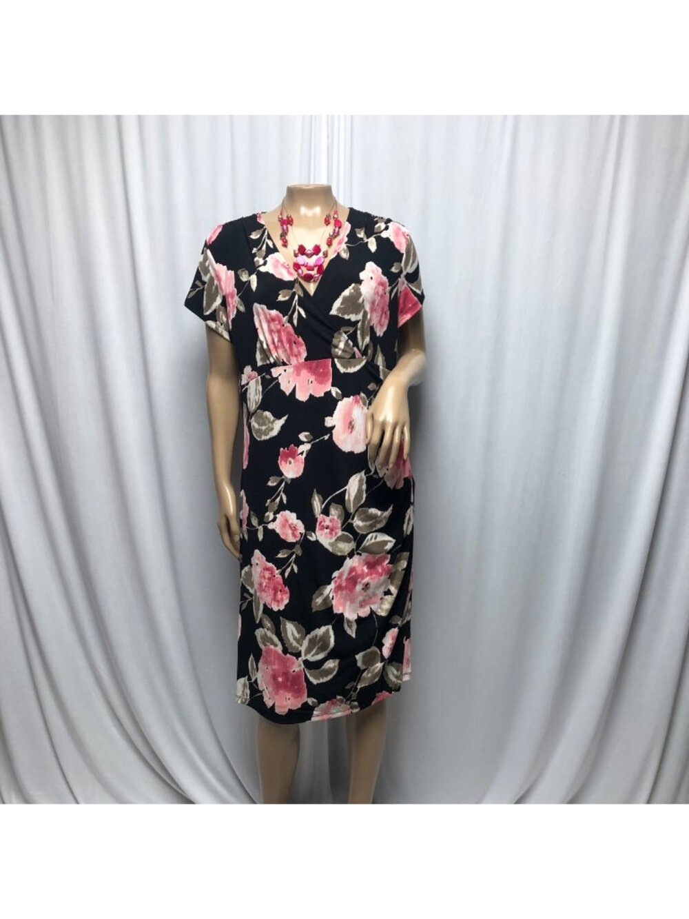 212 Dress Womens Size Medium Black Pink Floral Stretchy Empire Waist V Neck NEW
